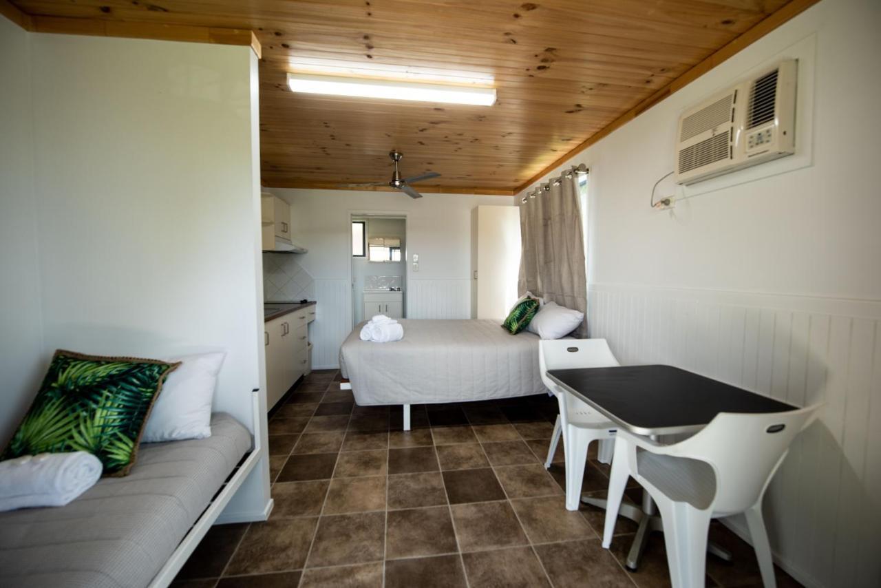 Sarina Palms Caravan And Cabins Village Exterior photo